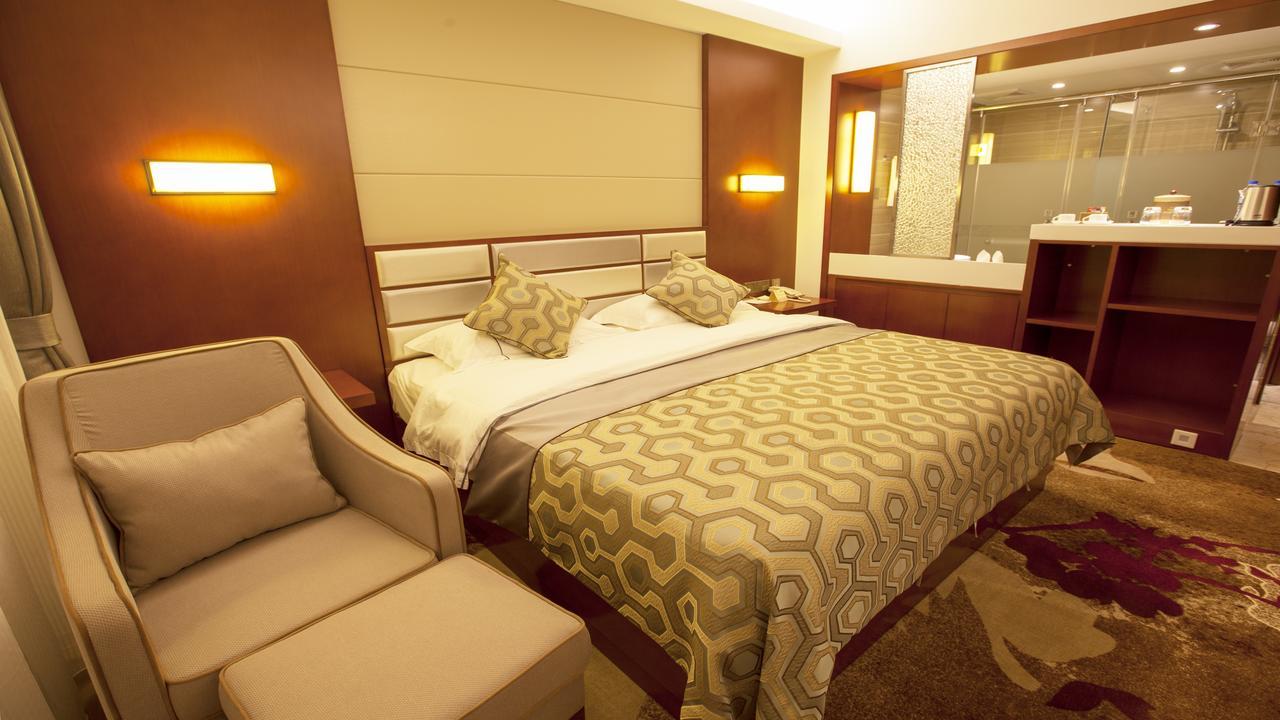 Chengjiang Manor Hotel Екстериор снимка